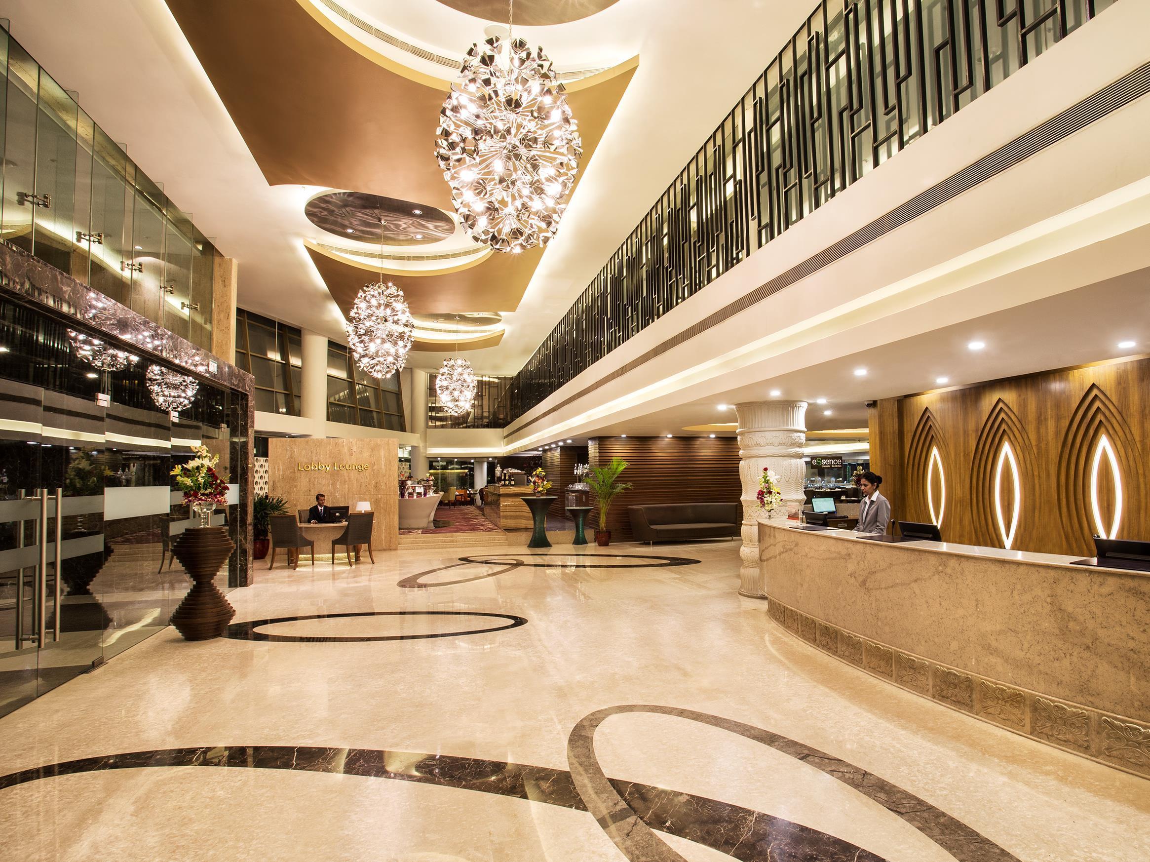 Crowne Plaza Ahmedabad City Centre By Ihg Exterior photo