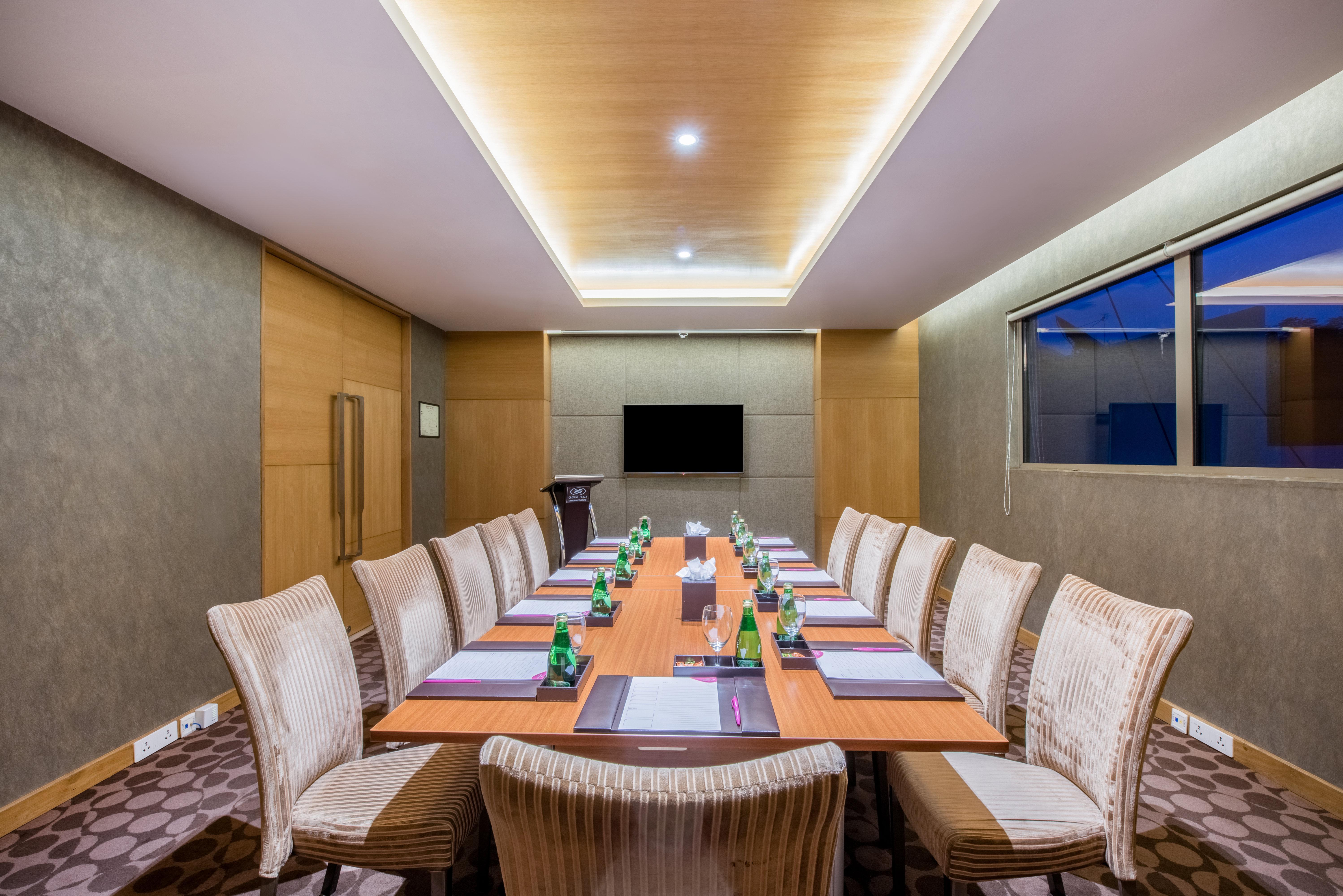 Crowne Plaza Ahmedabad City Centre By Ihg Exterior photo
